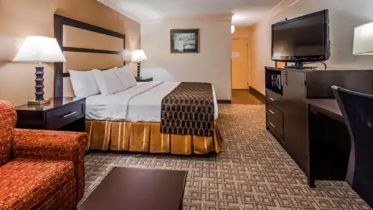 Best Western Riverside Inn - 58