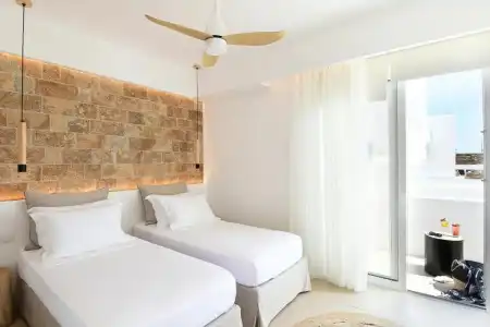 Ios Art Studios & Luxury Apartments - 31
