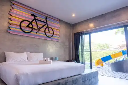 The Bike Loft Family Hostel - 28