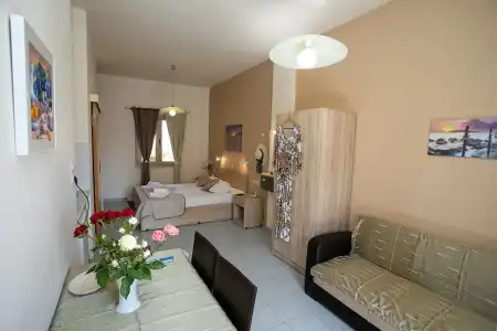 Rania Studios - 113