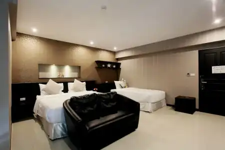 Chateau de Sukhumvit - 64