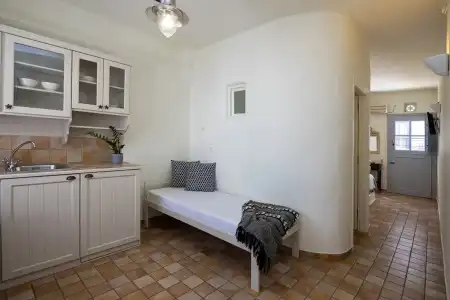 Onar and Suites - 101