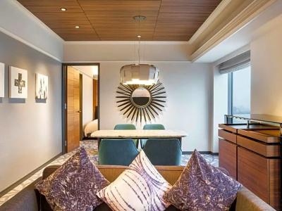 Swissotel Nankai - 90
