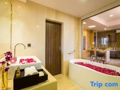 Best Western Chinatown - 135