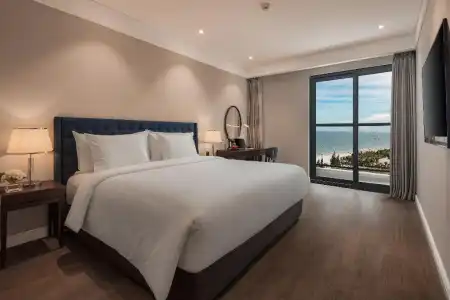 Altara Suites Da Nang by AHG - 2