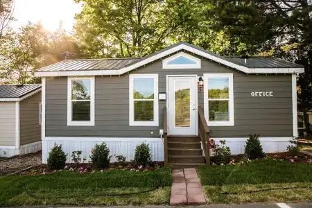 Long Cove Cabins - 0