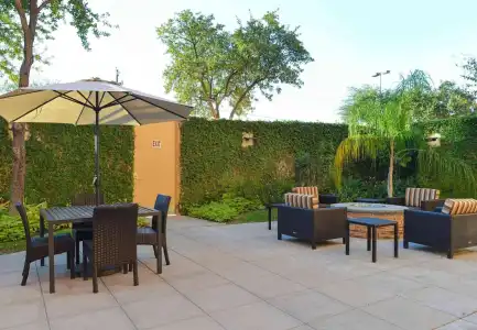 Courtyard Marriott Laredo - 20