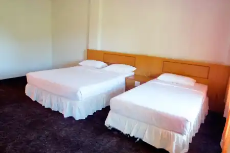 Sichang Shine Khao Resort - 88