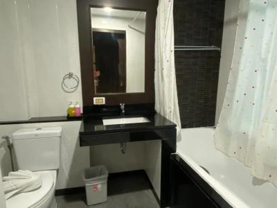 77 Patong & Spa - 181