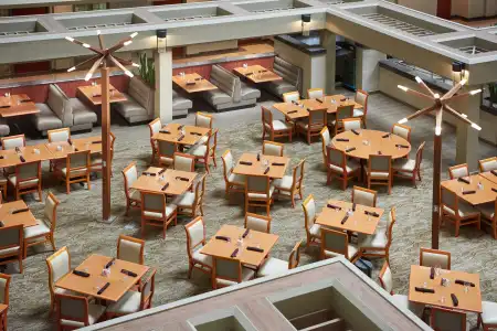 DoubleTree by Hilton Fresno Convention Center - 17