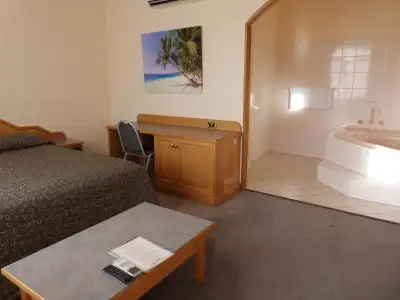 Glenelg Motel - 25