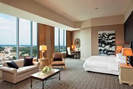 Sheraton Greensboro at Four Seasons - 54
