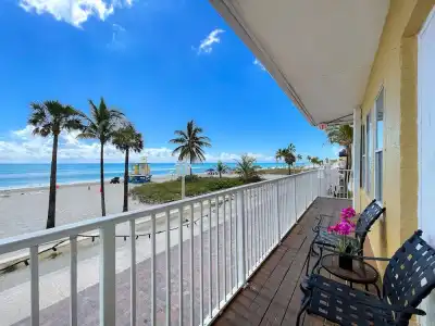 Hollywood Beachs - 103