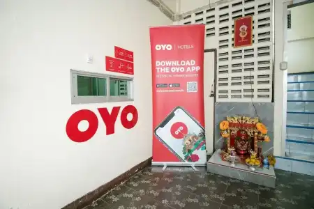 OYO 525 MRT Phetkasem 48/1 Place - 10