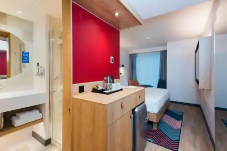Hampton by Hilton London Park Royal - 43
