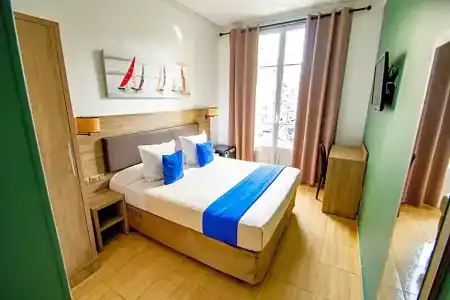 Hôtel Parisien - 95