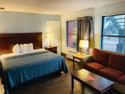 Econo Lodge Inn & Suites Fulton - Rockport - 79