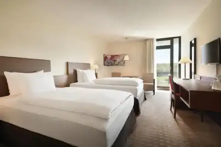Ramada by Wyndham Nuernberg Parkhotel - 28