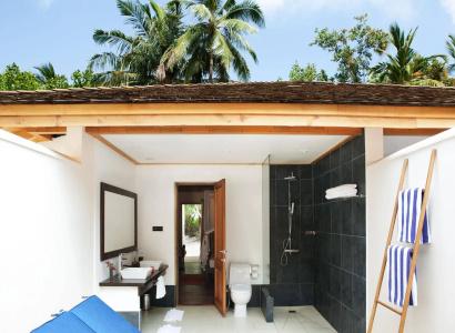Vilamendhoo Island Resort & Spa - 17