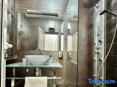 Sun Rose Apartments - 234
