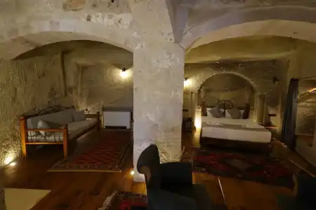 Sarnich Cave Suites - 61