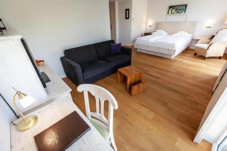 Hirschen in Freiburg-Lehen - 96