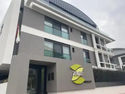 Z-Suites - 0