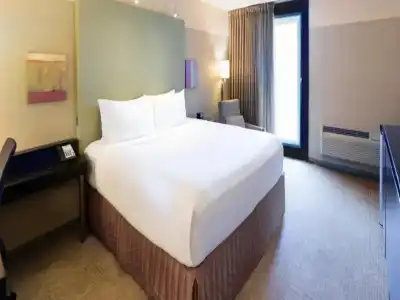 Crowne Plaza Chicago West Loop by IHG - 55