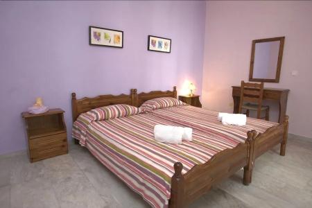 Aphrodite & Apartments - 4