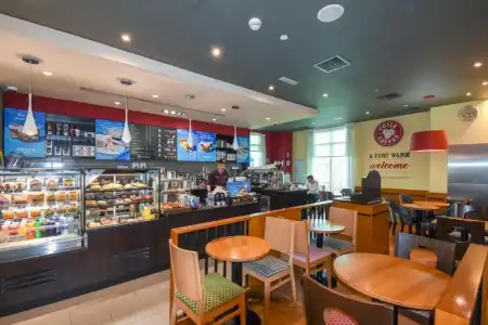 Premier Inn Dubai International Airport - 25