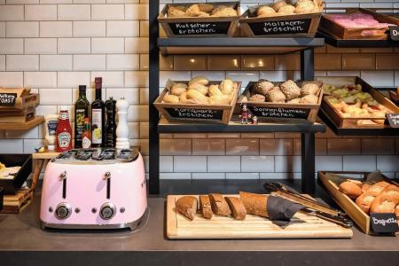 Moxy Dresden Neustadt - 8