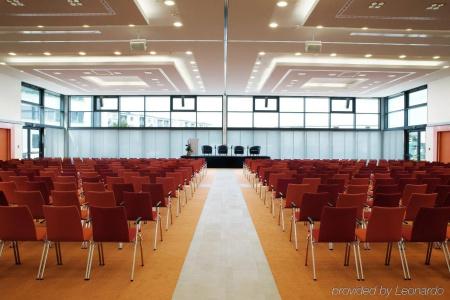 Holiday Inn - the niu, Pax Berlin Airport by IHG - 11