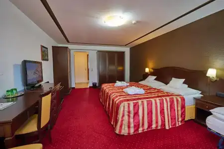 Zur Burg - 3
