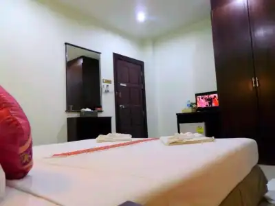 Thana Patong Guesthouse - 13