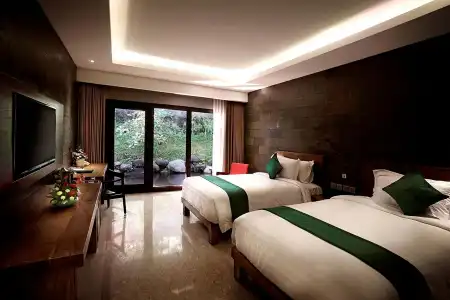 The Westlake & Resort Yogyakarta - 4