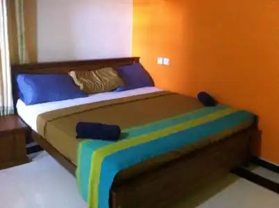 Bee Nest Bed & Breakfast - 17