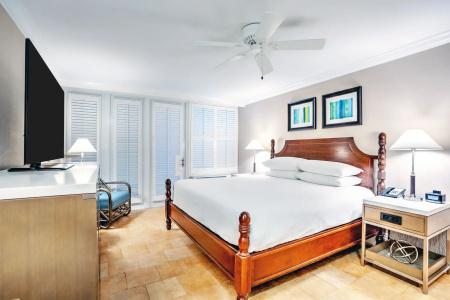 Pier House Resort & Spa - 5