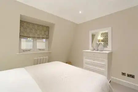 Queensgate Court - 68
