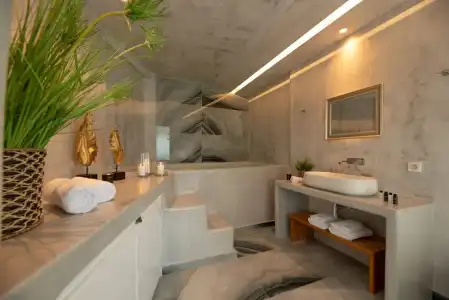 Daydream Luxury Suites - 112