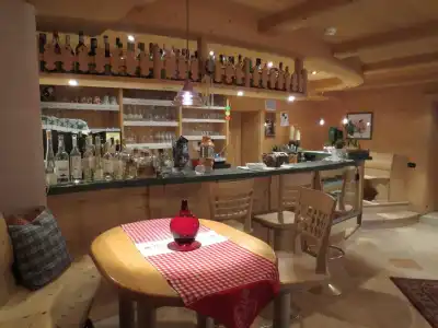 Ai Pini - 9