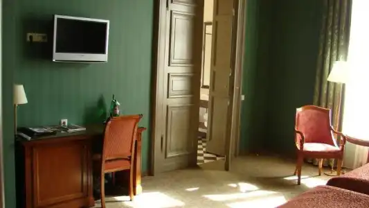 The Benjamin House - 15