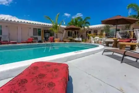 Green Seas Motel - 13