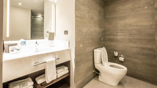 Four Points by Sheraton - 8
