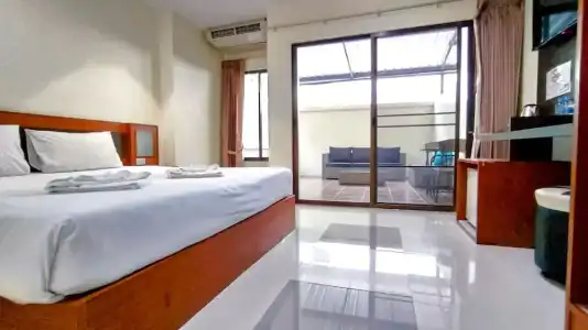 Lucky Patong - 81