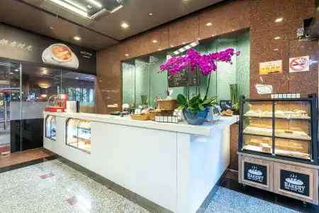 Crowne Plaza Shanghai by IHG - 10