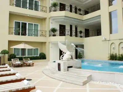LK Residence - 12