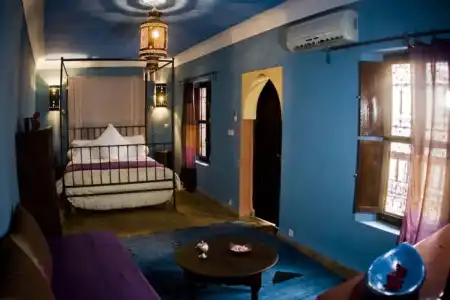 Riad Ajebel - 77