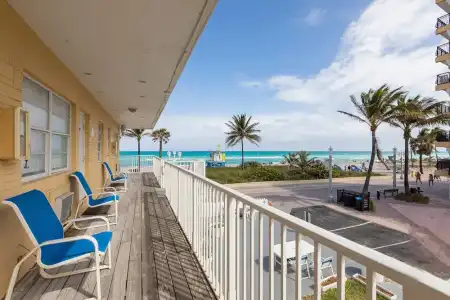 Hollywood Beachs - 155