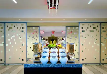 New York Marriott Marquis - 23