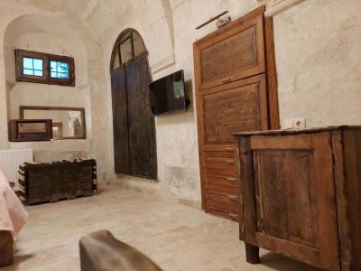 Armesos Cave - 217